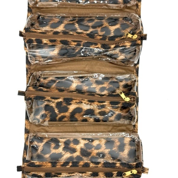 NWOT JM NEW YORK Leopard Print Roll Up Travel Toiletry/Makeup with 2 handles Bag - Picture 4 of 10